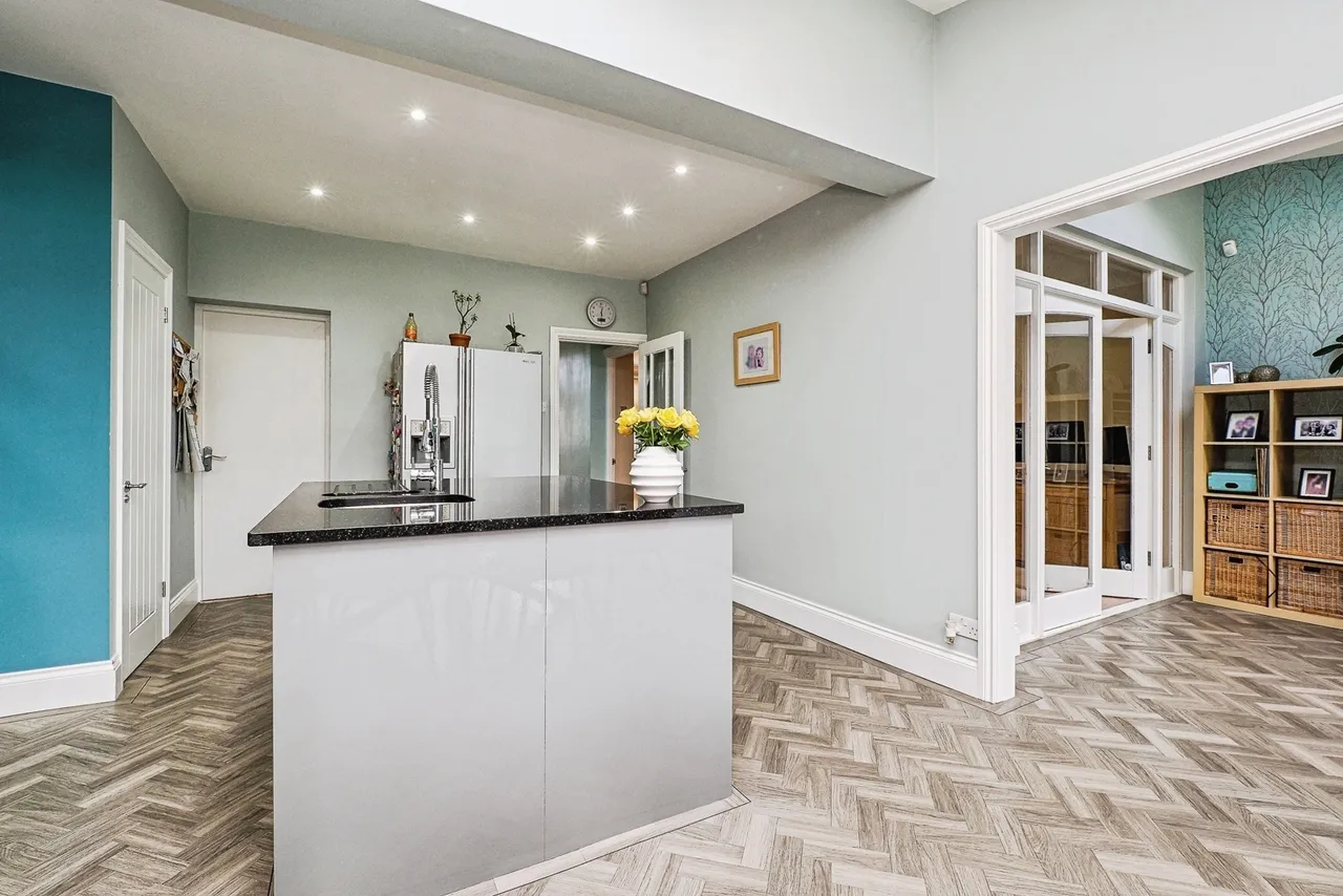 Dee Way, Romford, RM1, photo 9