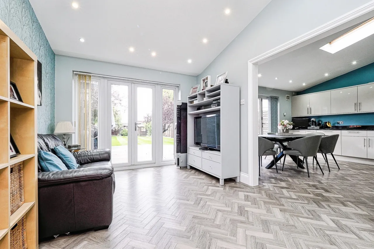 Dee Way, Romford, RM1, photo 15