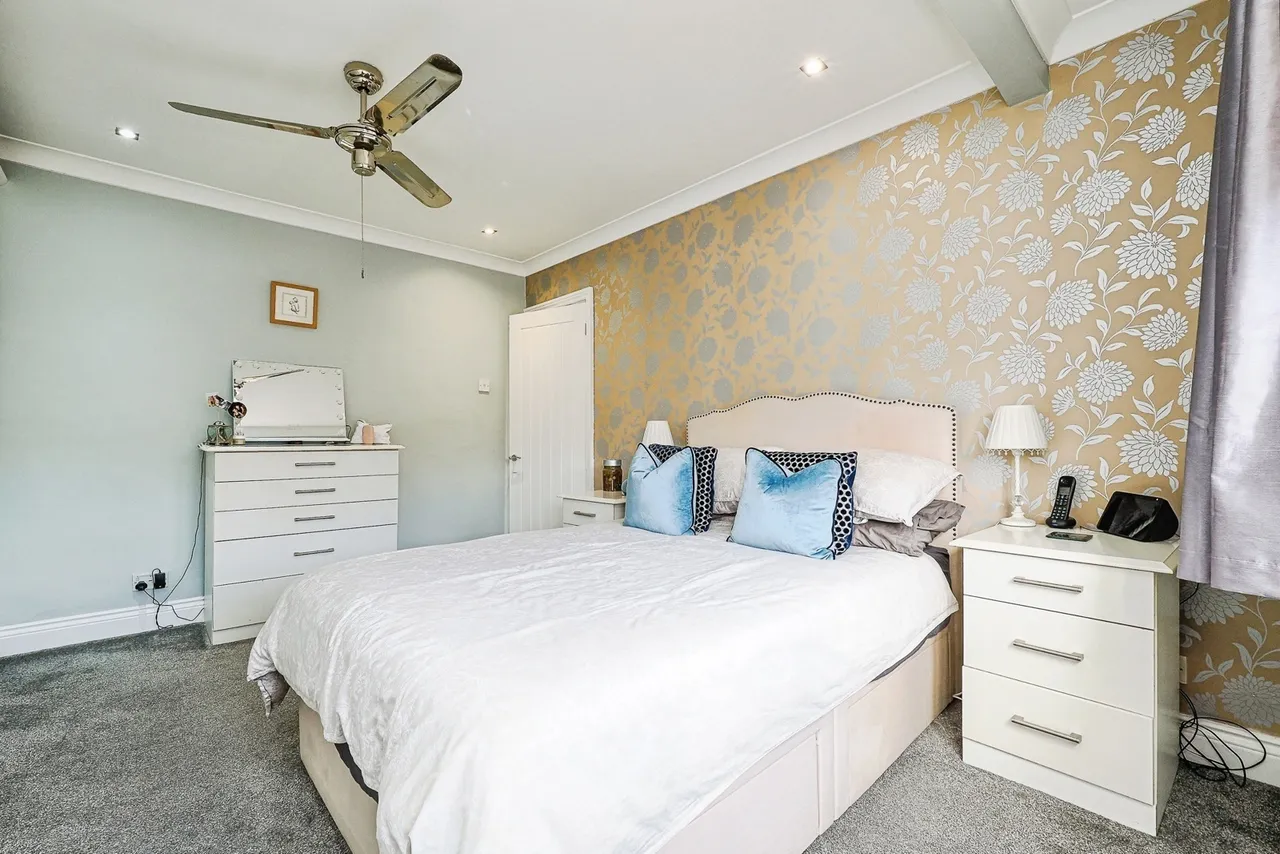 Dee Way, Romford, RM1, photo 18