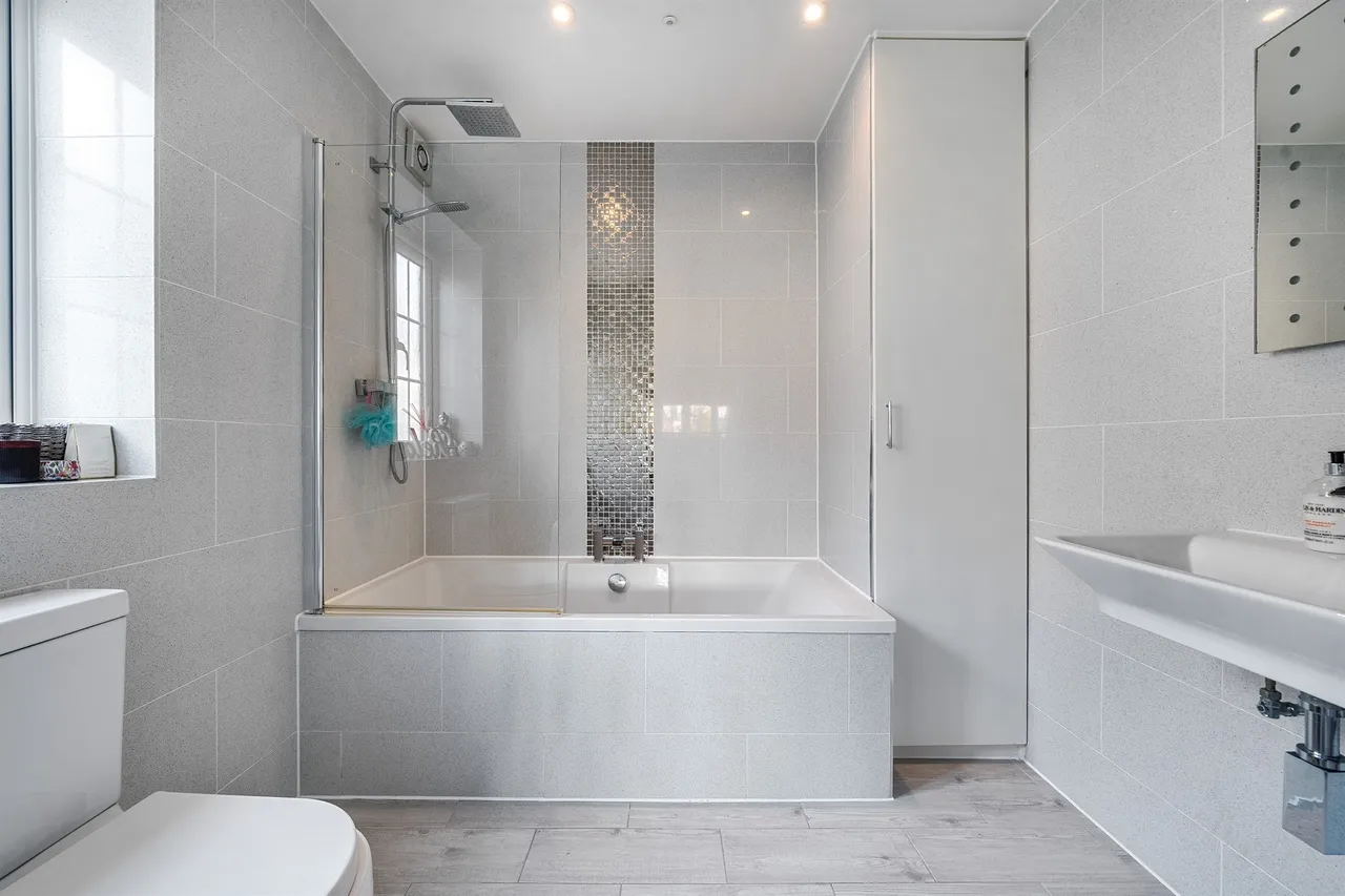 Bellevue Road, London, N11, photo 13