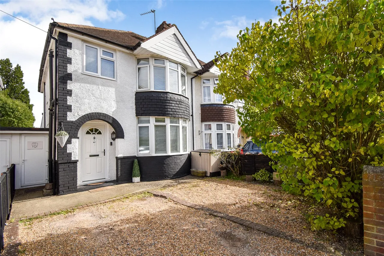 3 bed house for sale — Brighton Road, Aldershot, Hampshire, GU12 4HG