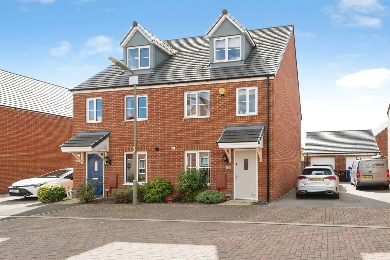 3 bed house for sale — Linnet Road, Bodicote, Banbury