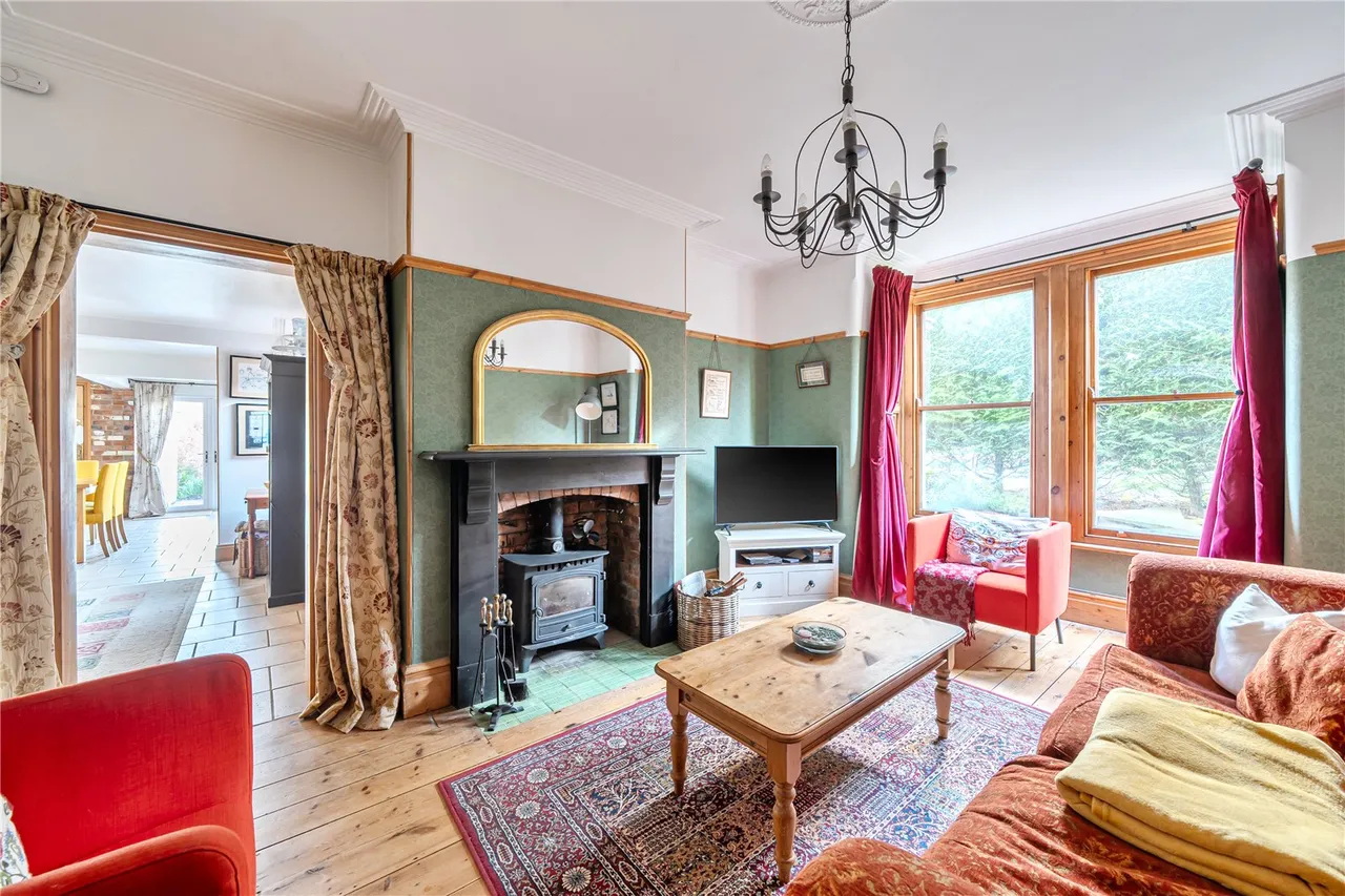 Grove Avenue, Yeovil, Somerset, BA20 2BE, photo 2