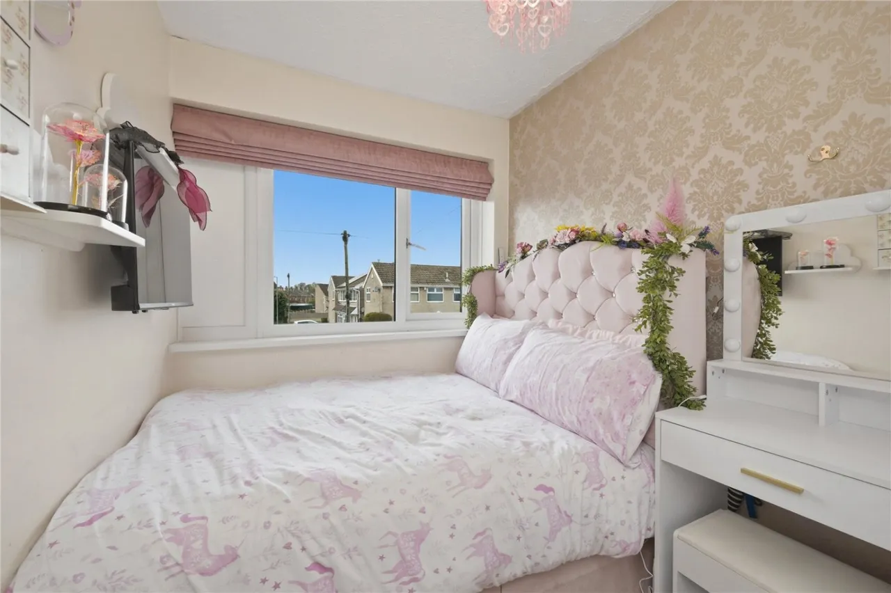 Beverley Drive, Dewsbury, WF12, photo 11