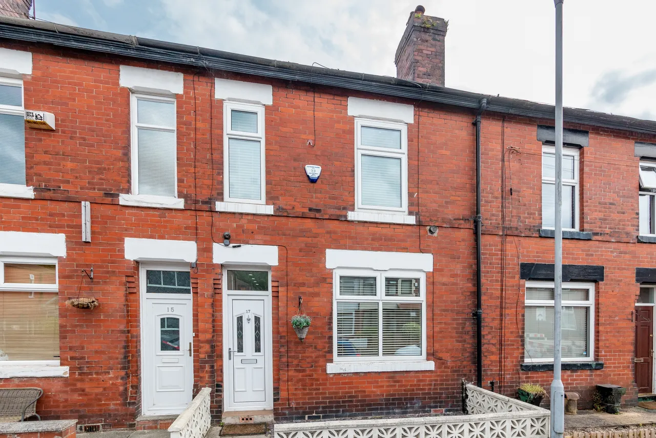 2 bed house for sale — Stanley Street, Prestwich, M25