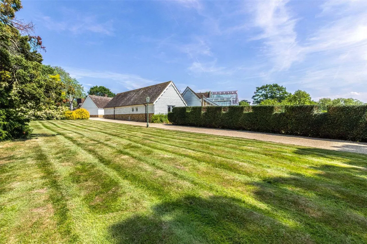 Vicarage Road, Yalding, ME18, photo 27