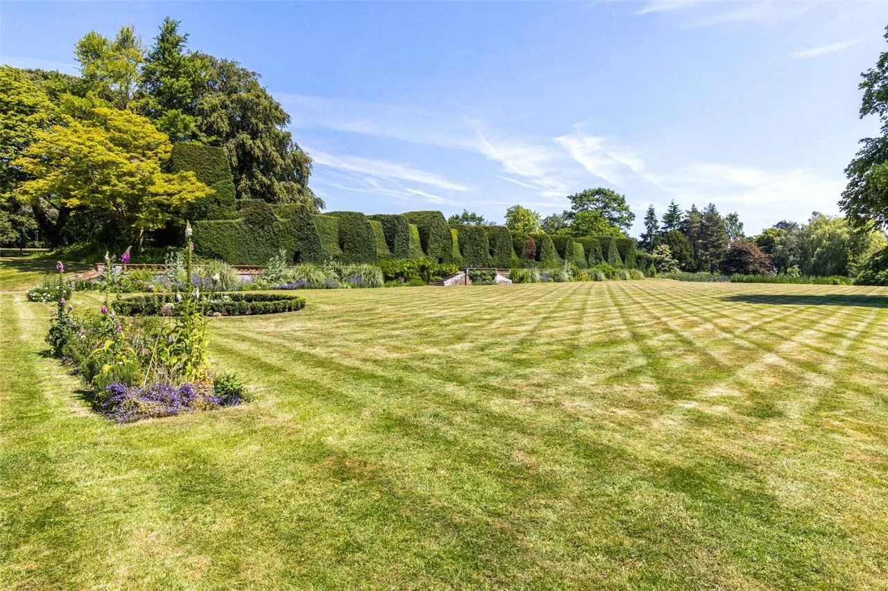 Vicarage Road, Yalding, ME18, photo 24