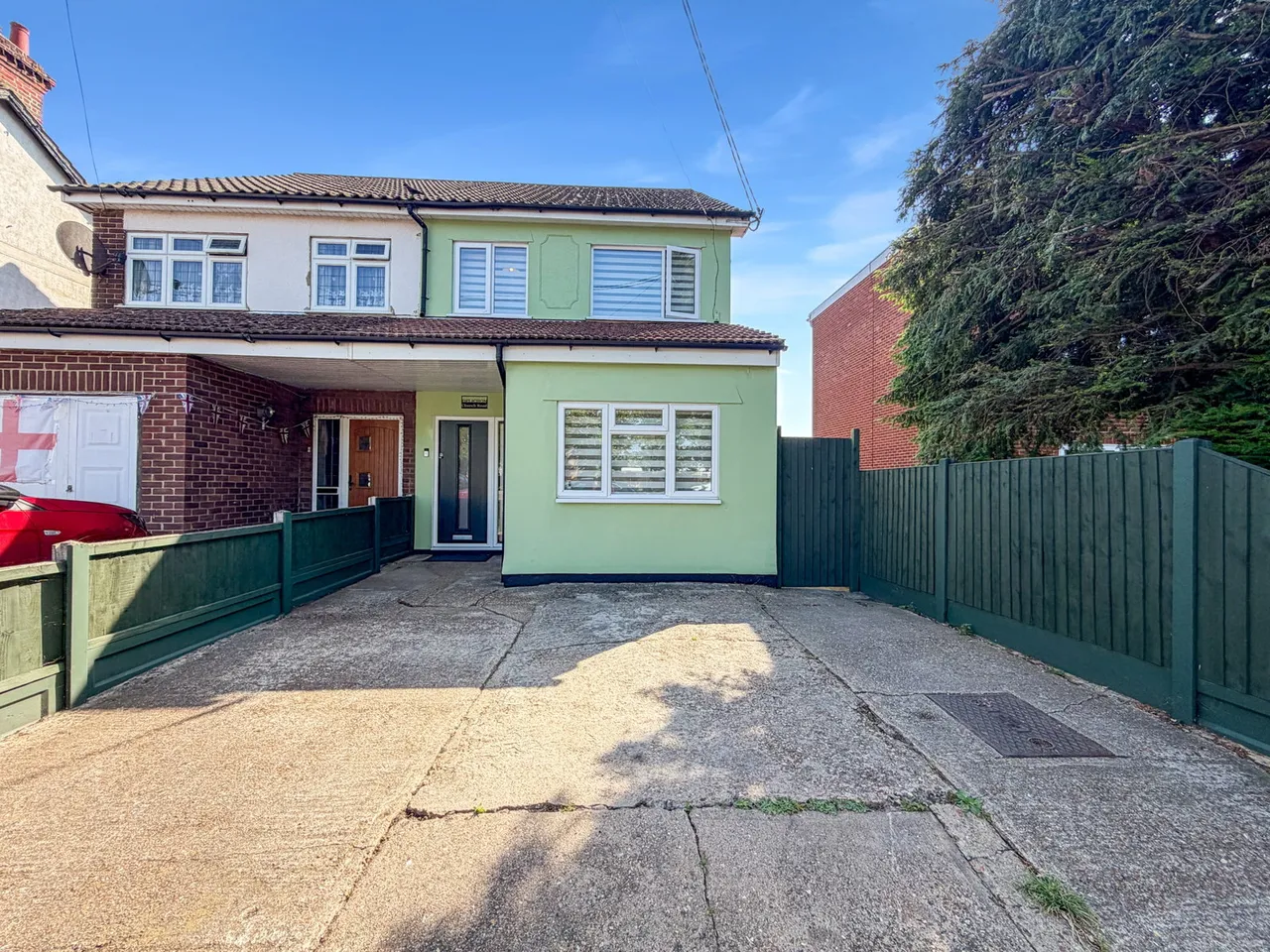 3 bed house for sale — Church Road, Old Corringham SS17 9AW