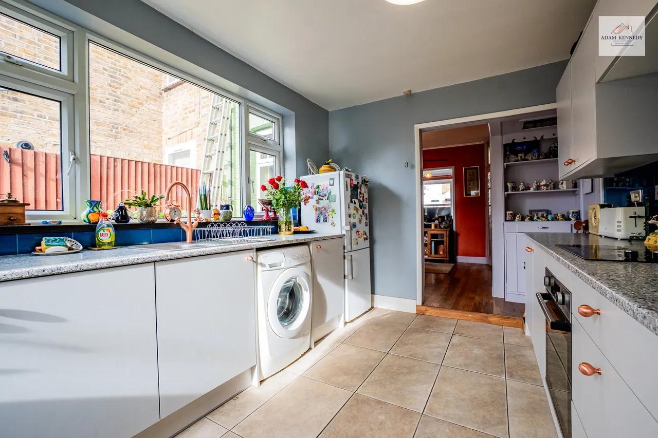 9 Henderson Road, London, N9 7QT, photo 26