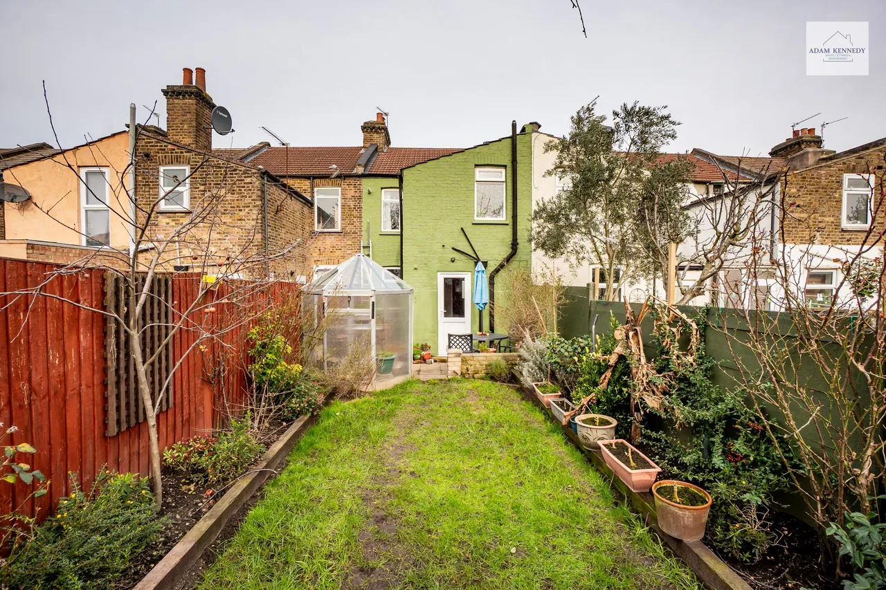 9 Henderson Road, London, N9 7QT, photo 27