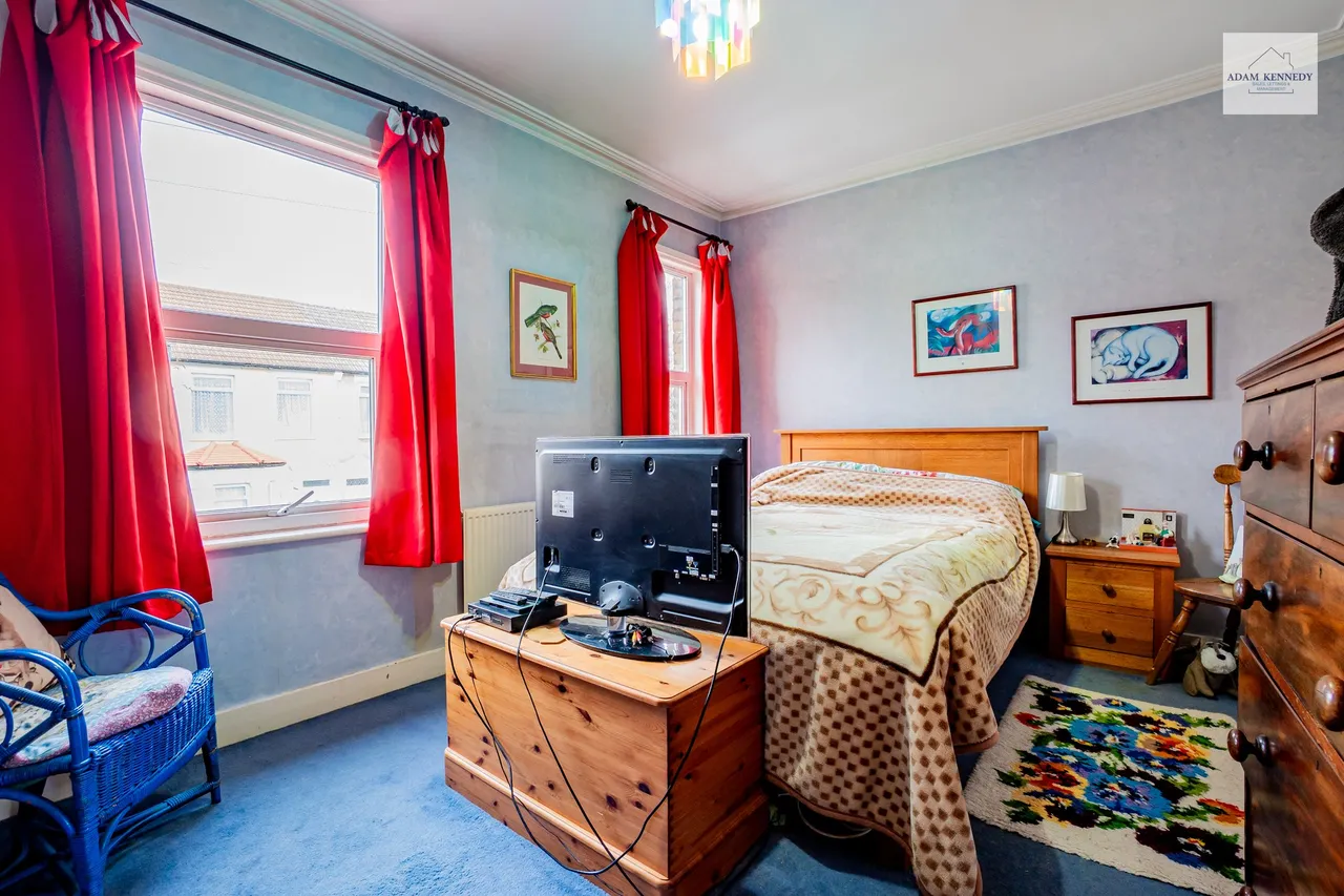 9 Henderson Road, London, N9 7QT, photo 8