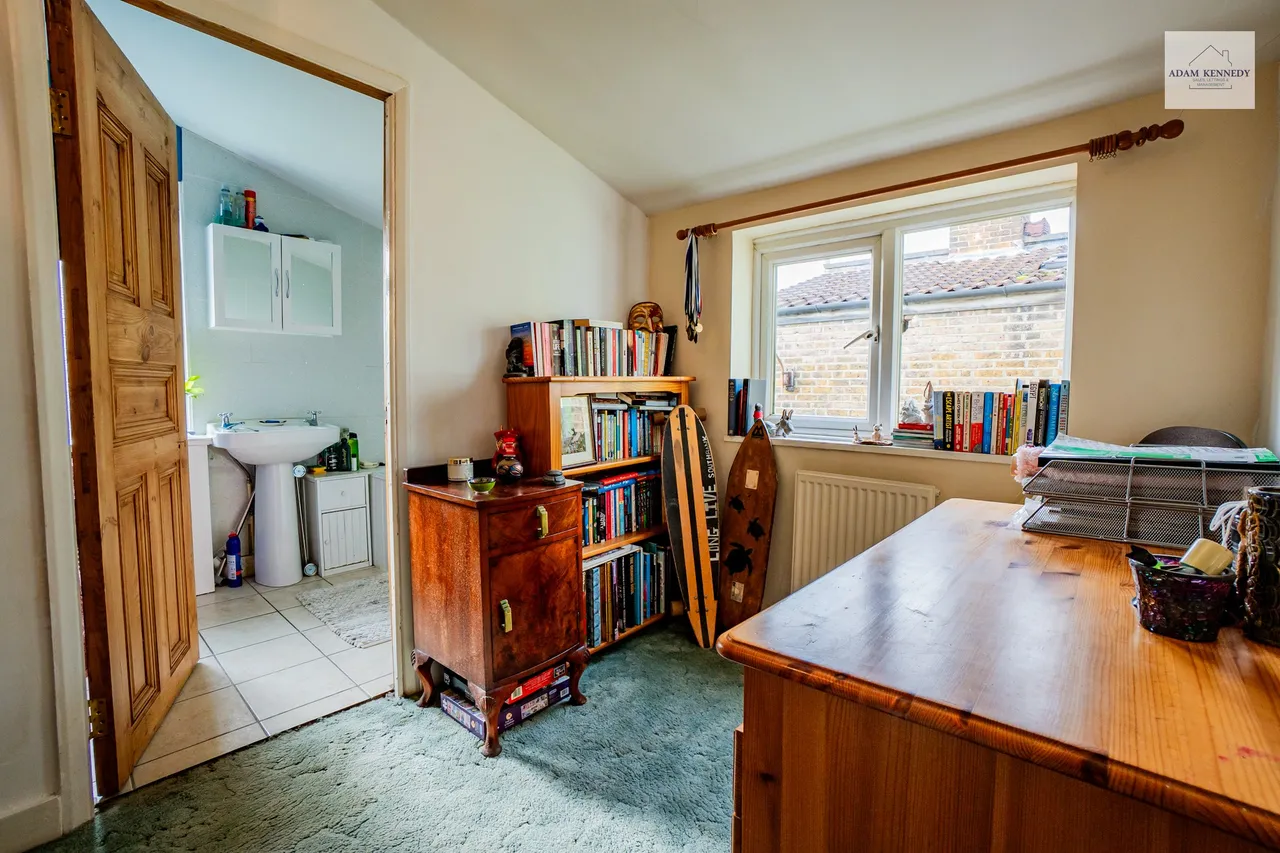 9 Henderson Road, London, N9 7QT, photo 6