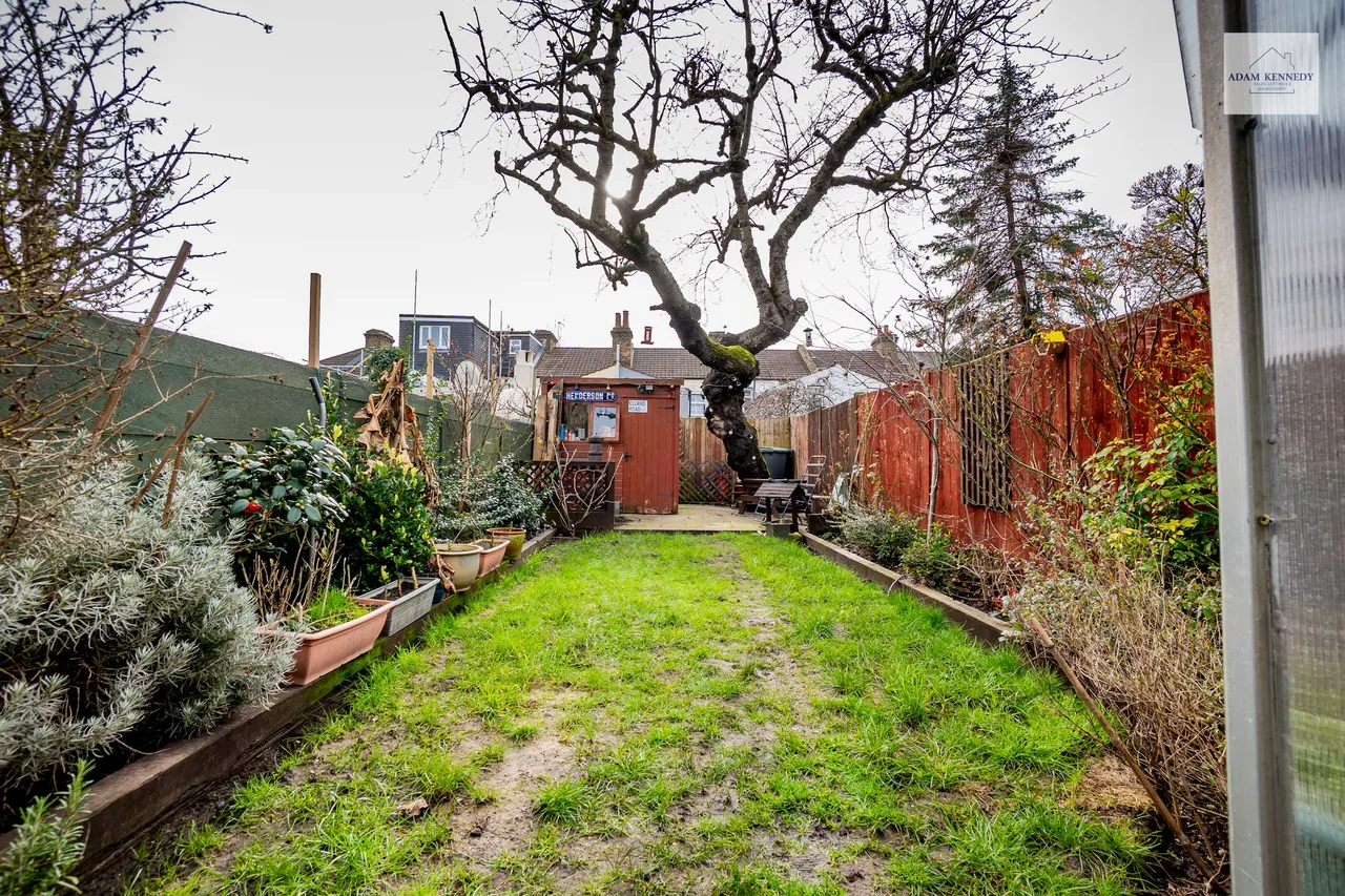 9 Henderson Road, London, N9 7QT, photo 18
