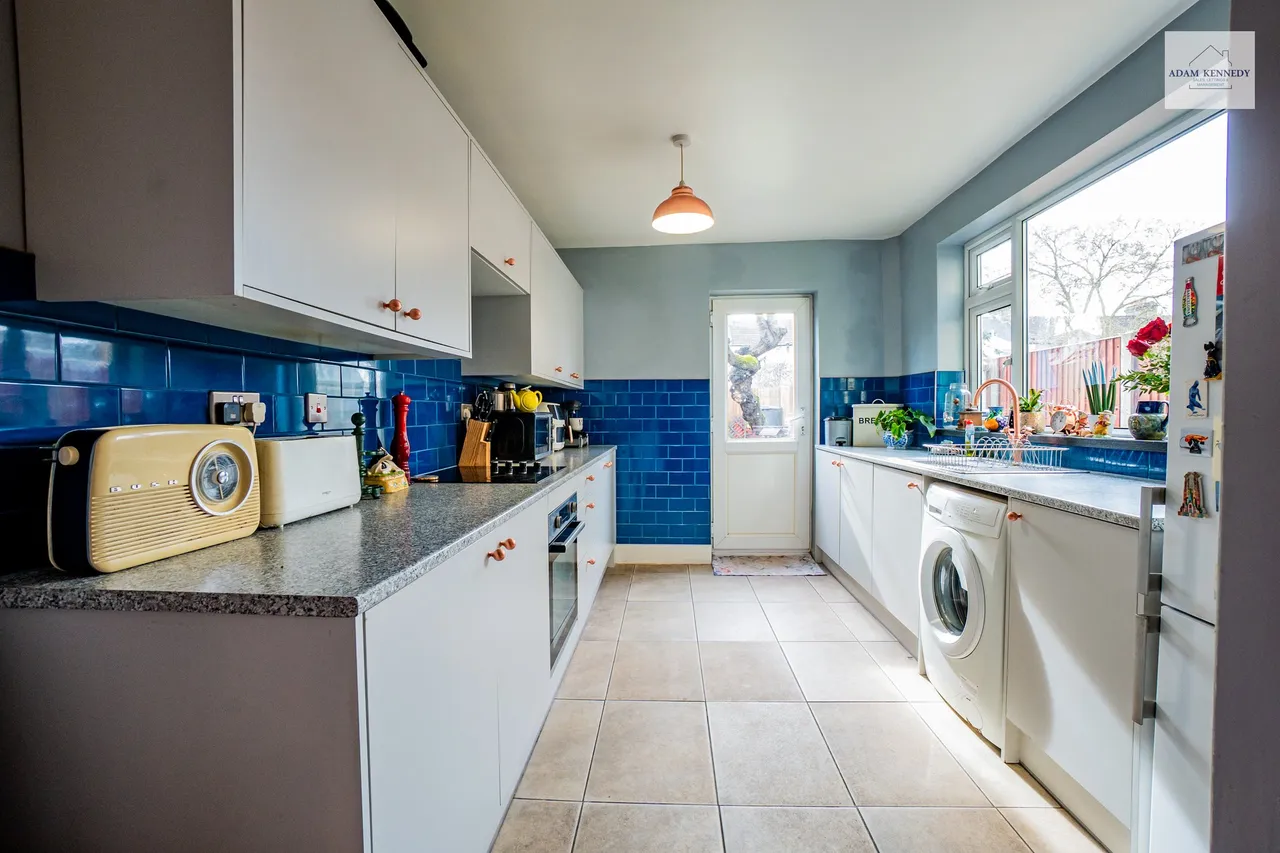 9 Henderson Road, London, N9 7QT, photo 5