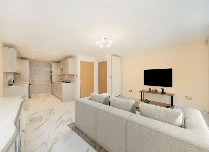Pallister Terrace, Roehampton Vale, SW15, photo 4