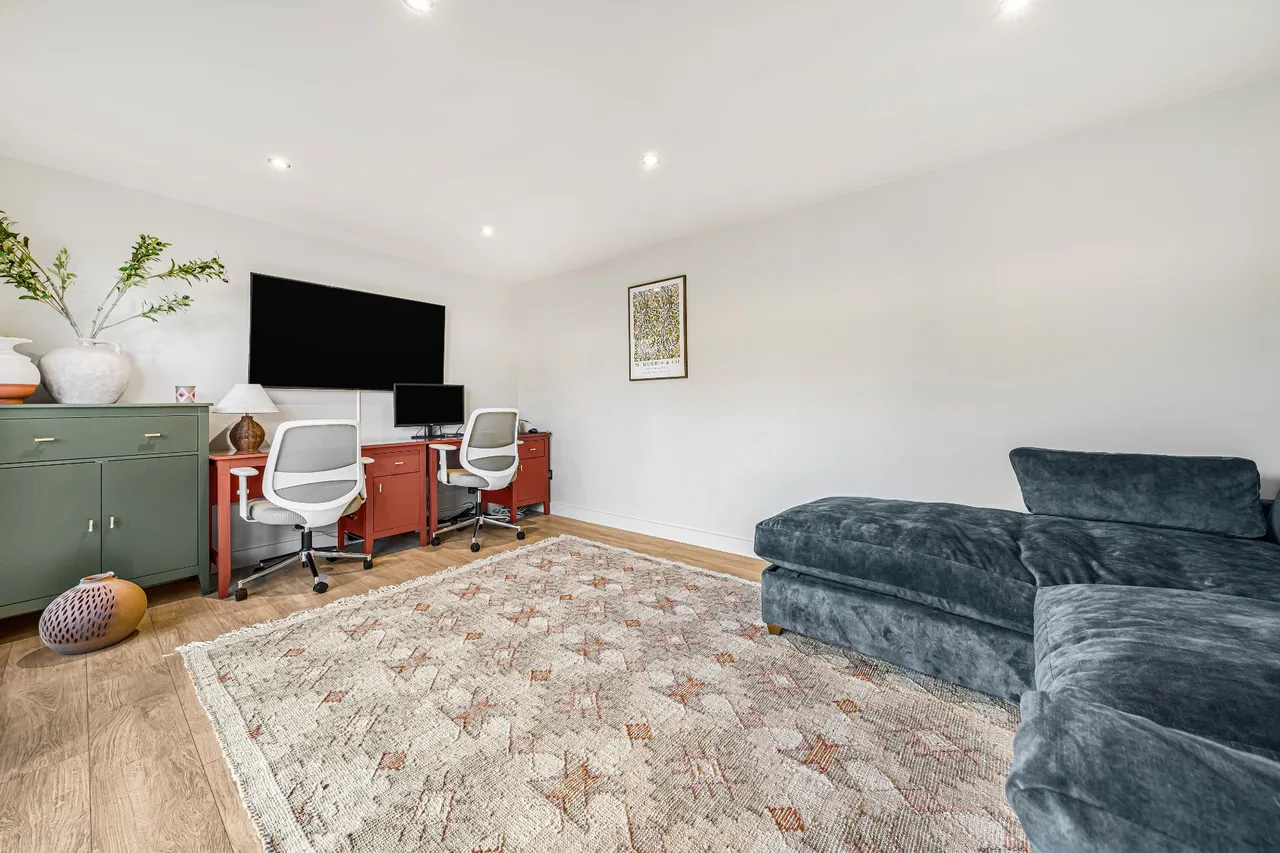 Molesey Road, Walton On Thames, KT12, photo 6