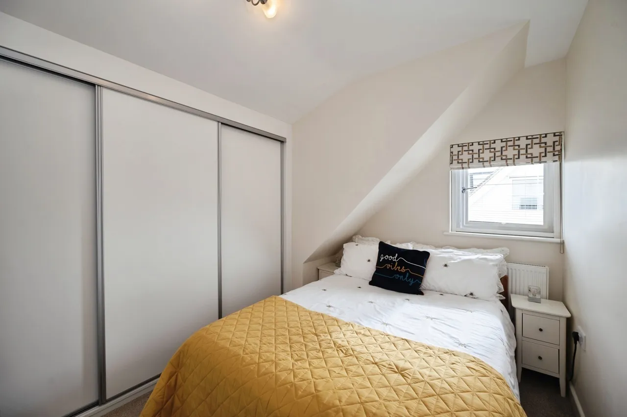 Burgess Close, Hayling Island, PO11, photo 12