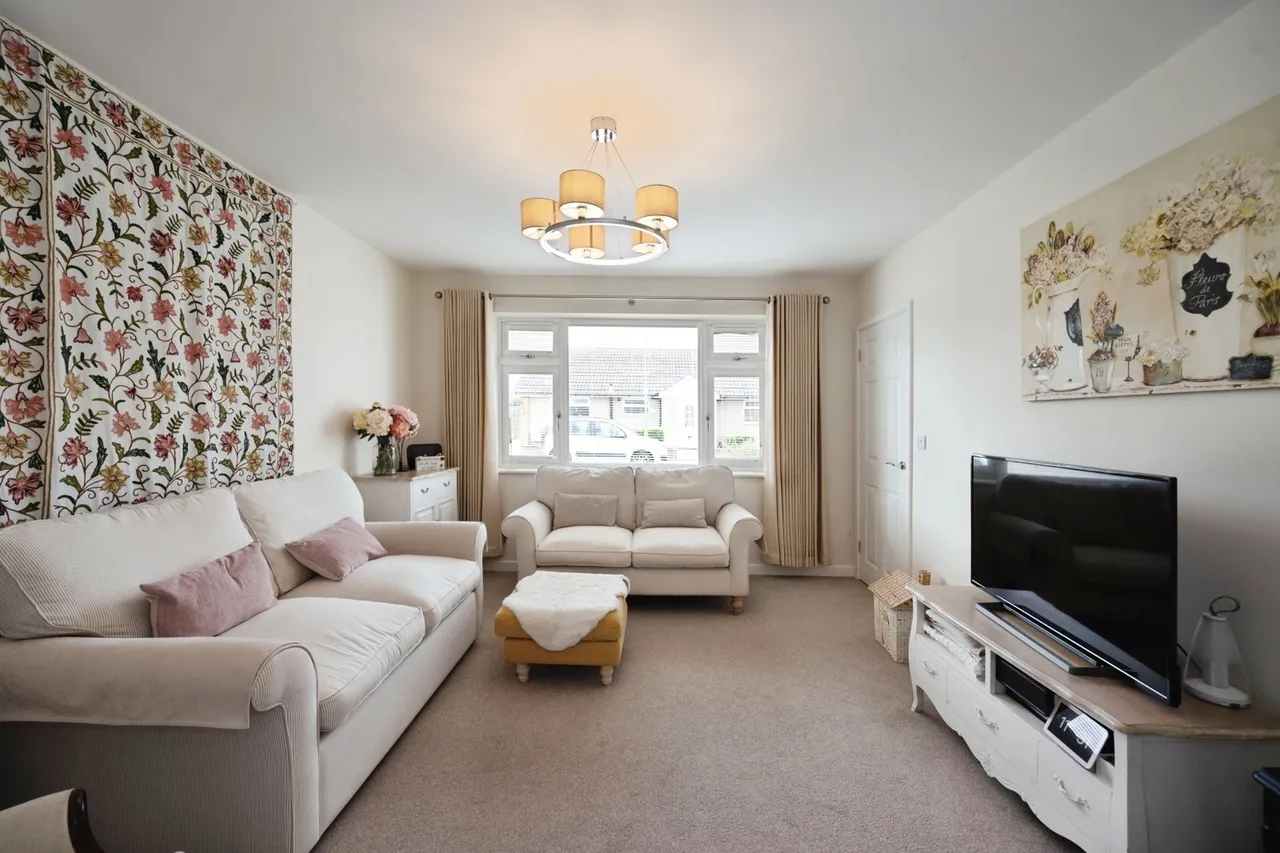 Burgess Close, Hayling Island, PO11, photo 18