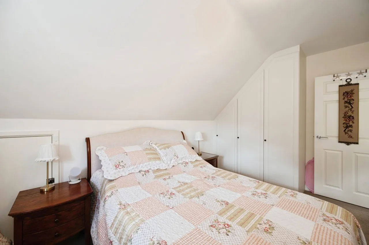 Burgess Close, Hayling Island, PO11, photo 11