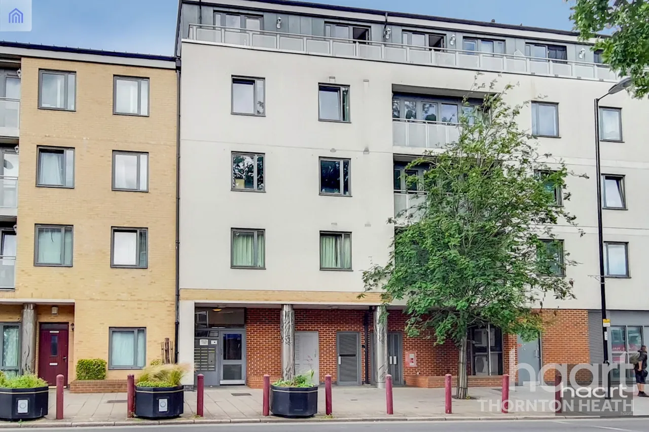 2 bed flat for sale, Parchmore Road, Thornton heath, CR7