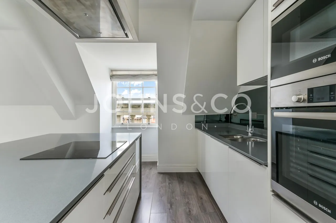 Kew Bridge Road, Brentford, TW8, photo 5