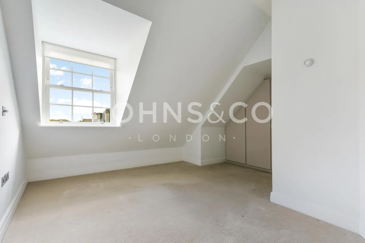 Kew Bridge Road, Brentford, TW8, photo 13