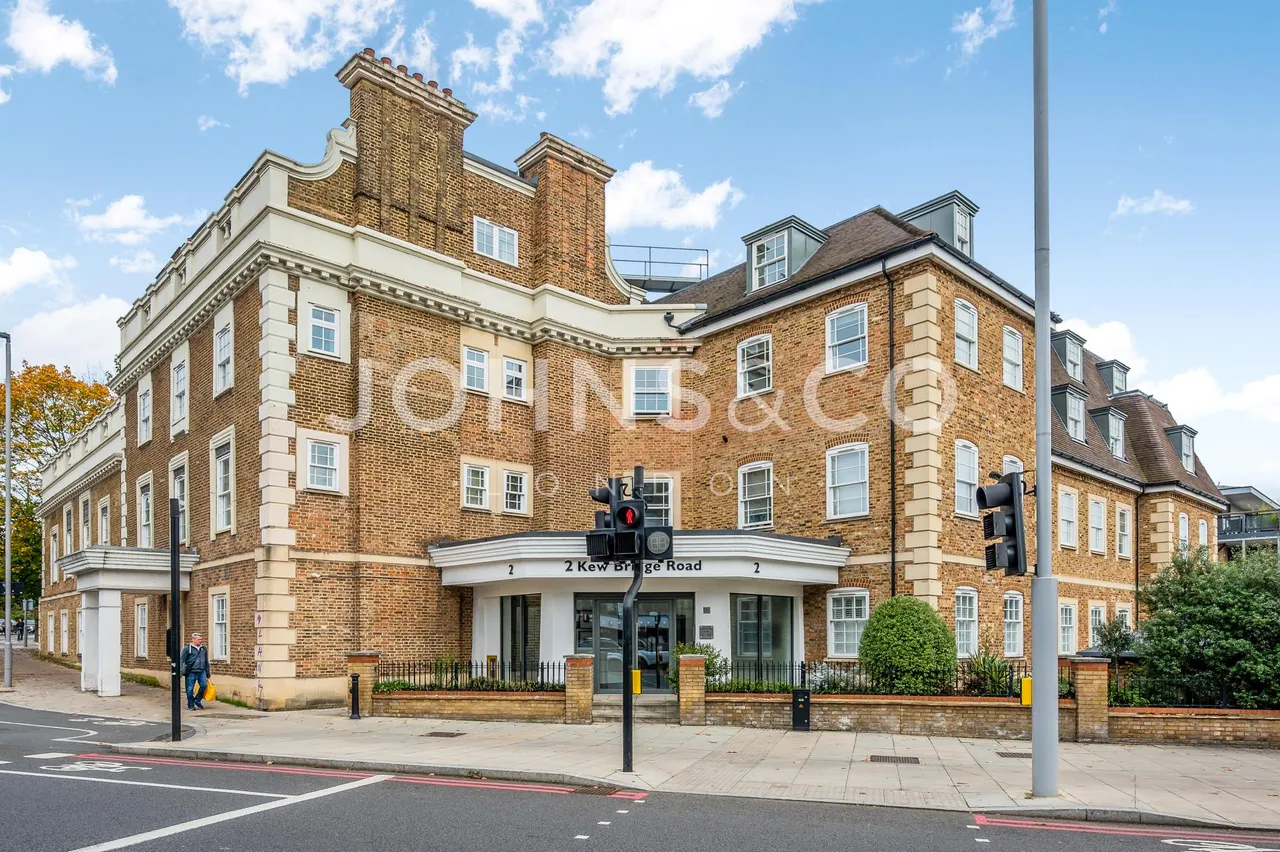 Kew Bridge Road, Brentford, TW8, photo 16