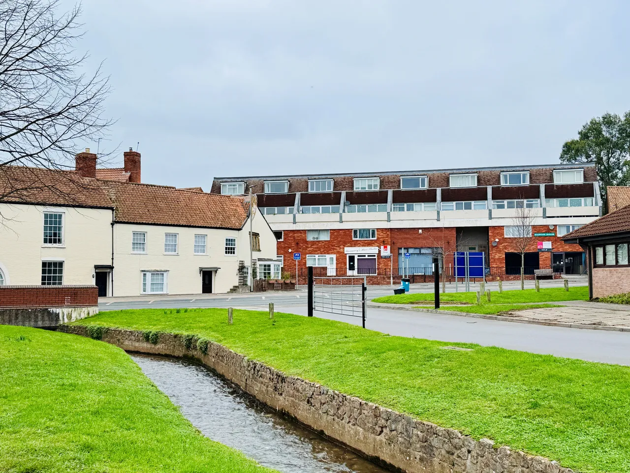 2 bed flat to rent, Quantock Parade, TA6