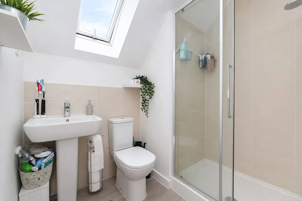 Gardener Crescent, Fenstanton, PE28, photo 11