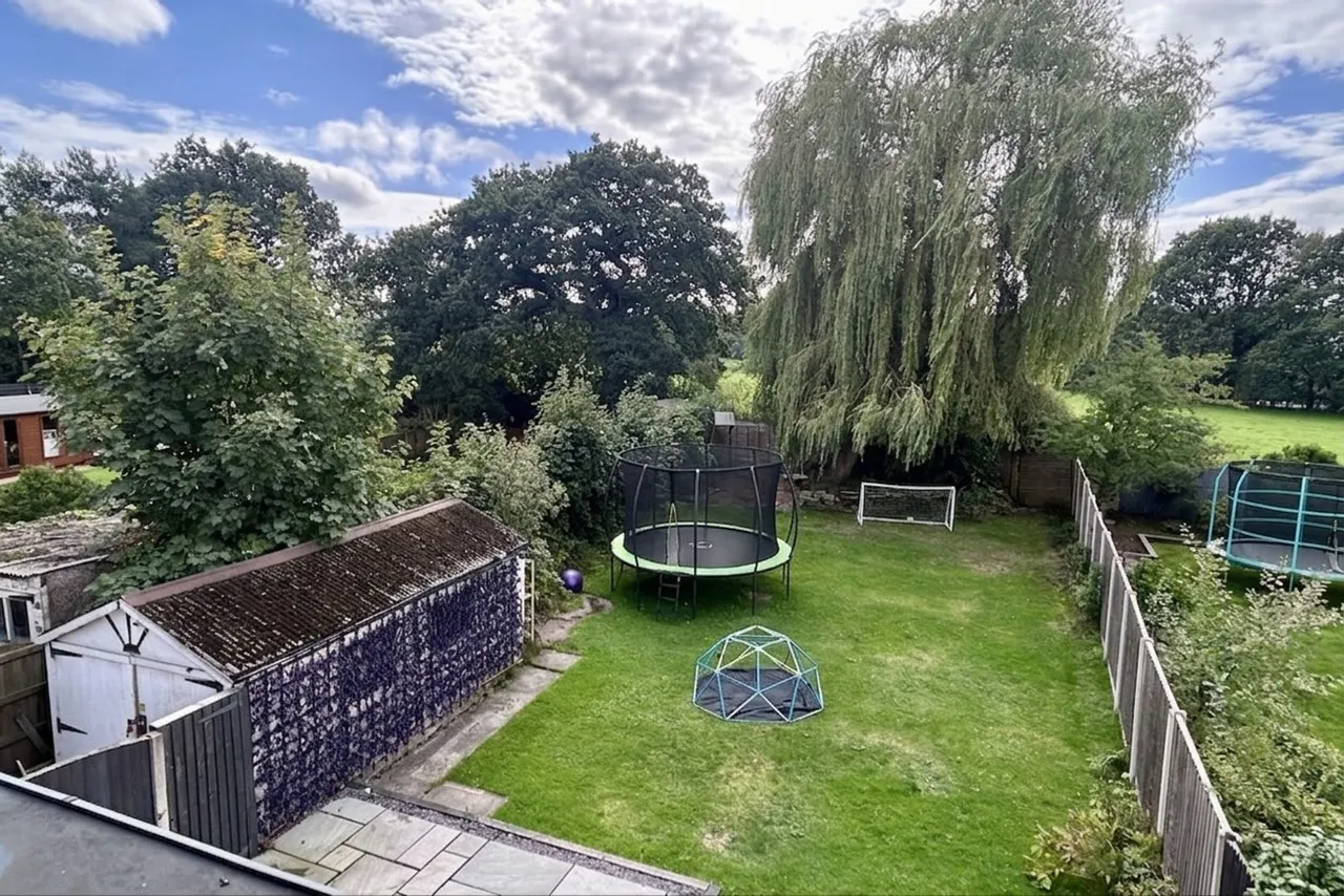 Outwood Drive, Cheadle, photo 21
