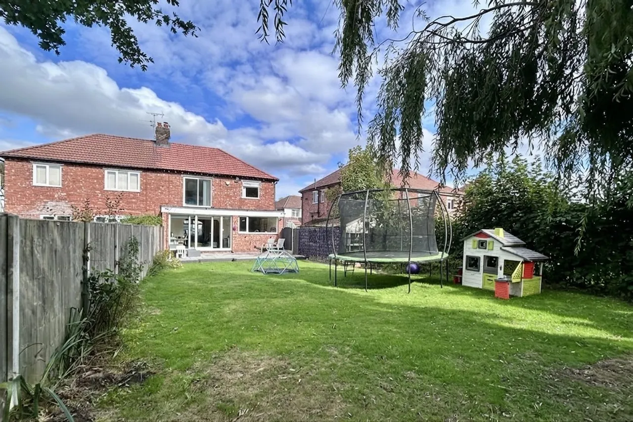 Outwood Drive, Cheadle, photo 19
