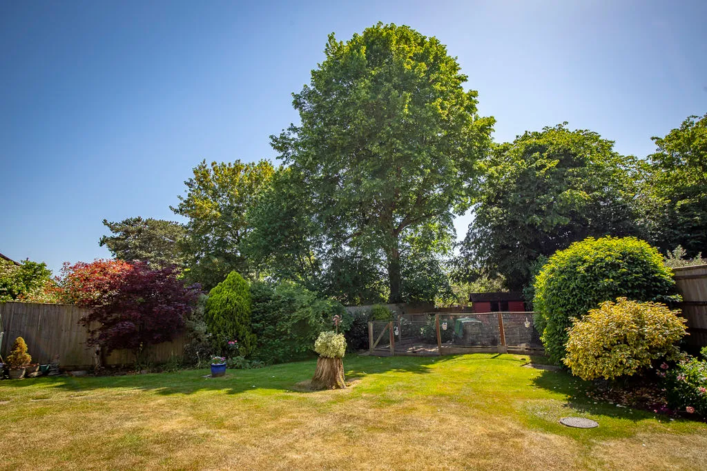 Chilterns Park, Bourne End SL8 5LB, photo 24