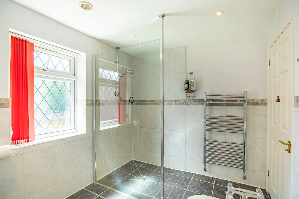 Chilterns Park, Bourne End SL8 5LB, photo 15