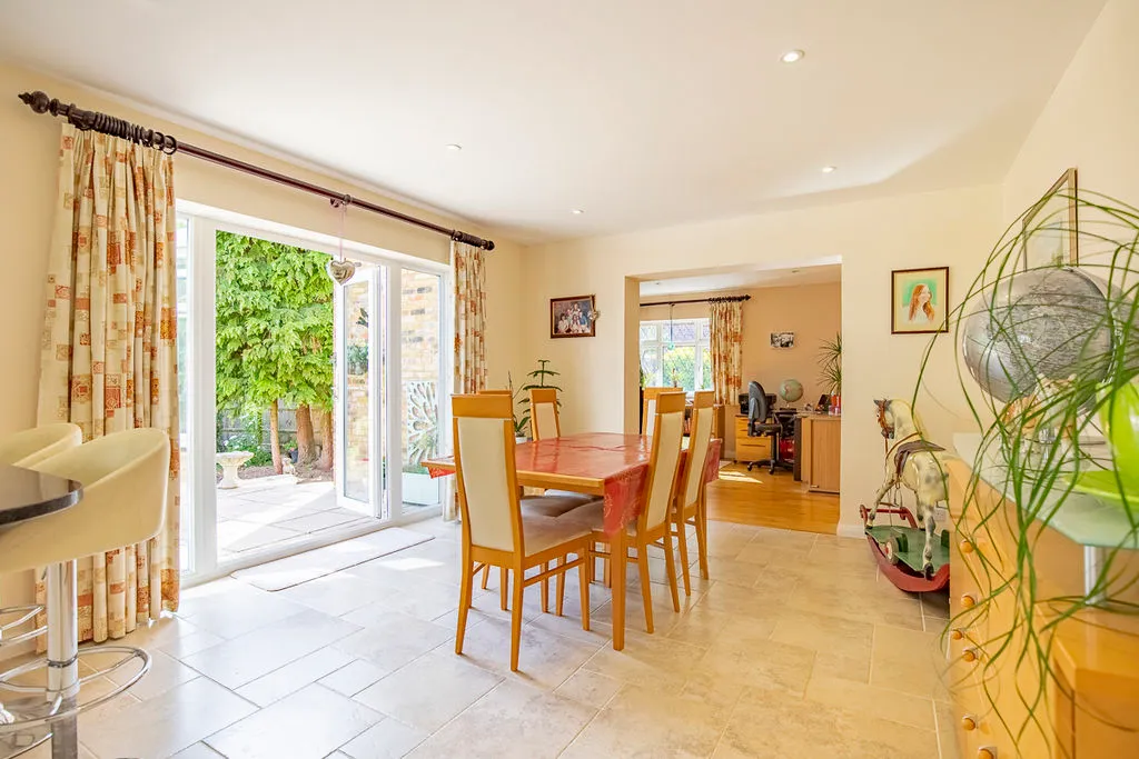 Chilterns Park, Bourne End SL8 5LB, photo 9