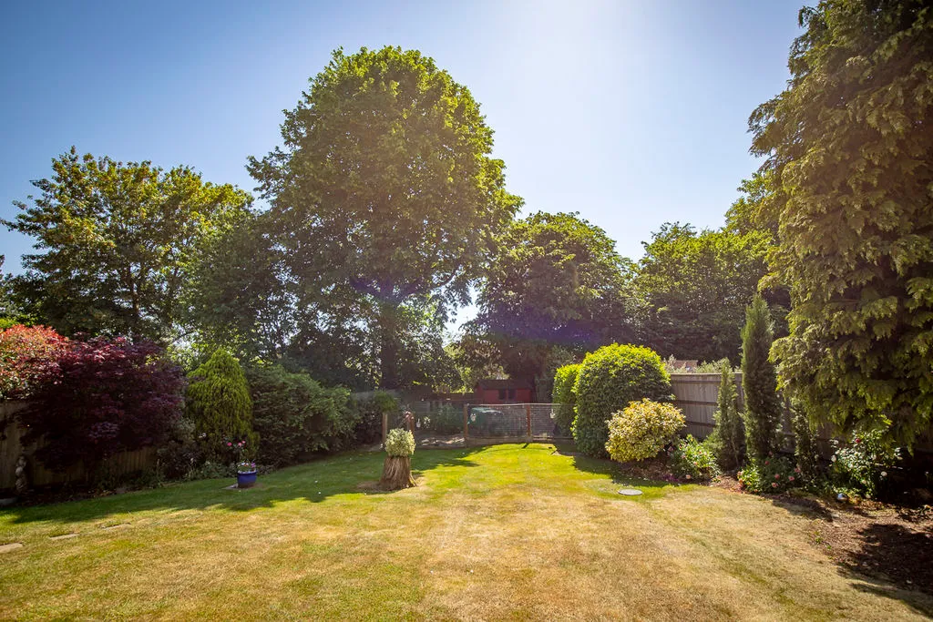 Chilterns Park, Bourne End SL8 5LB, photo 26