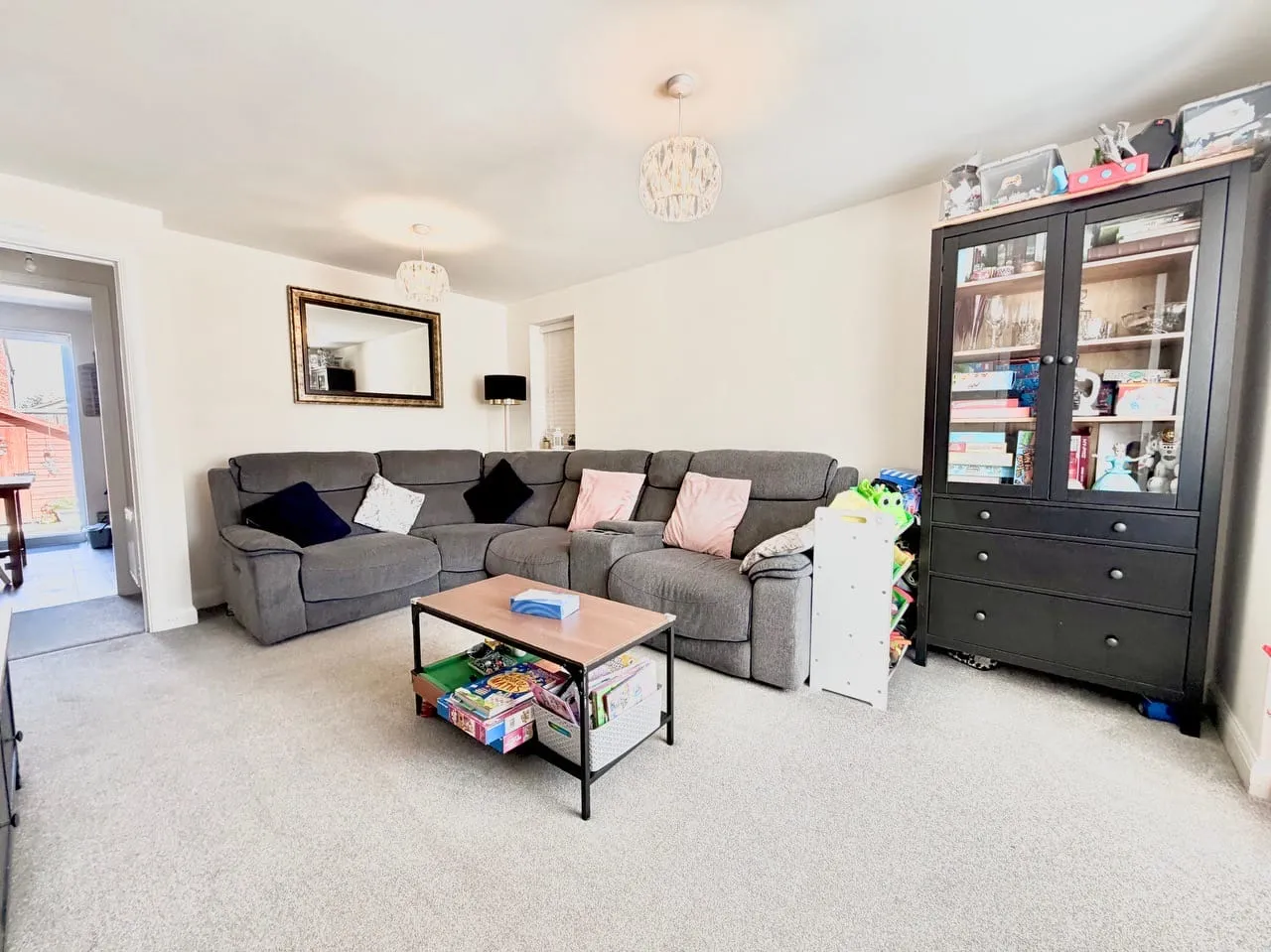 Kitchener Drive, Eaton Leys, Milton Keynes, Milton Keynes, MK17 9GF, photo 3