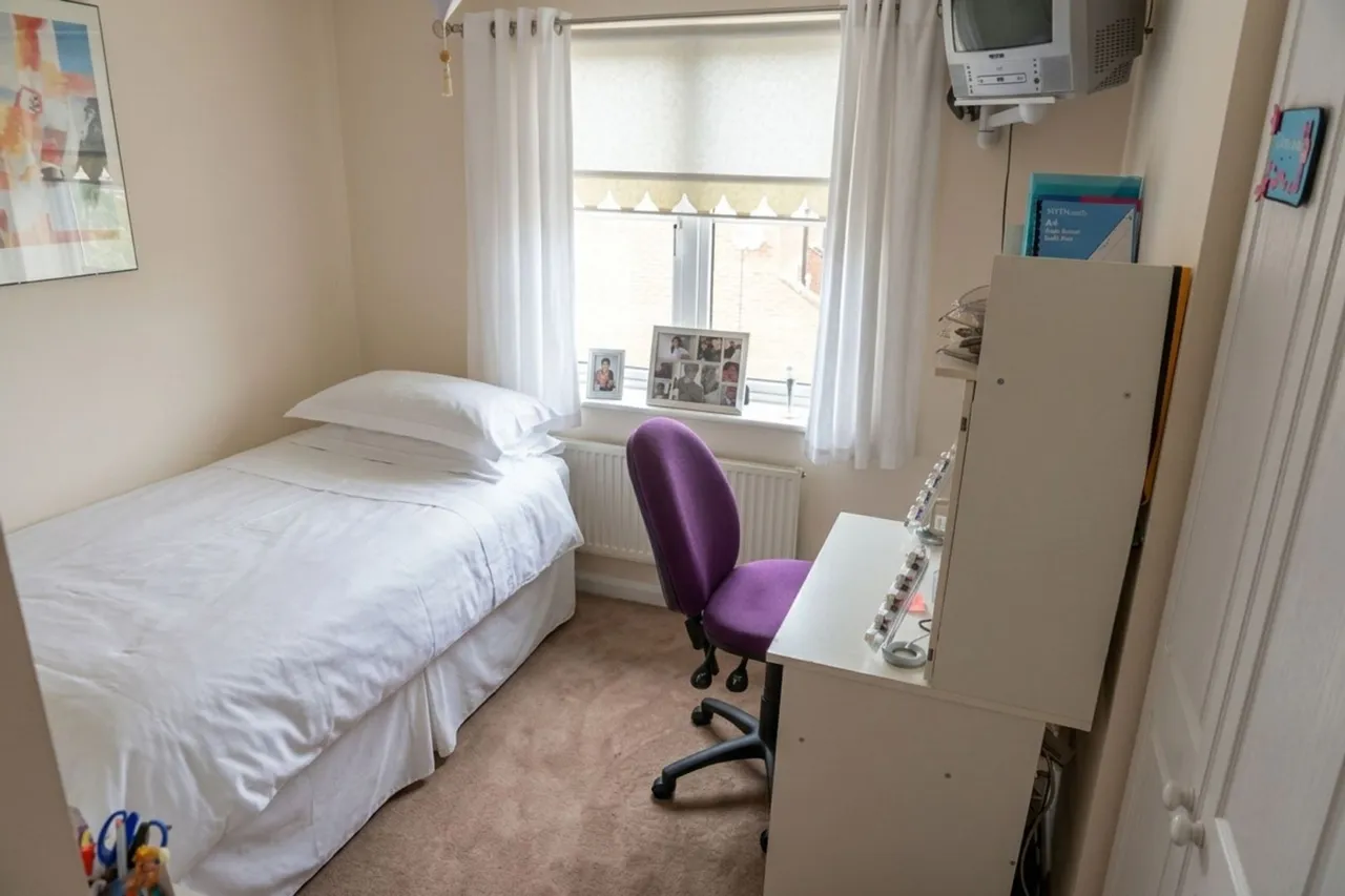 Cudworth Drive, Nottingham, photo 10