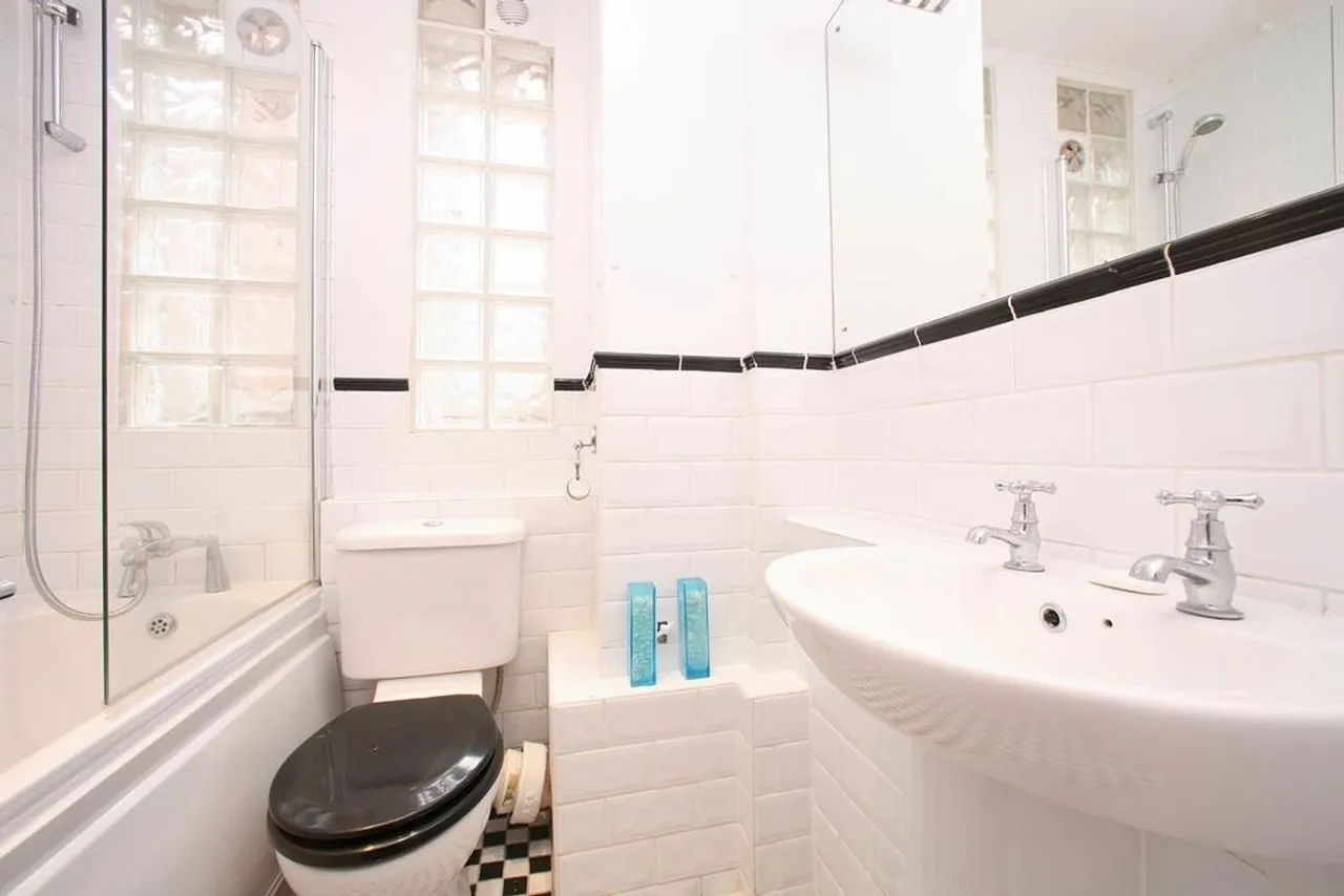 Swanfield Street, London, E2, photo 8