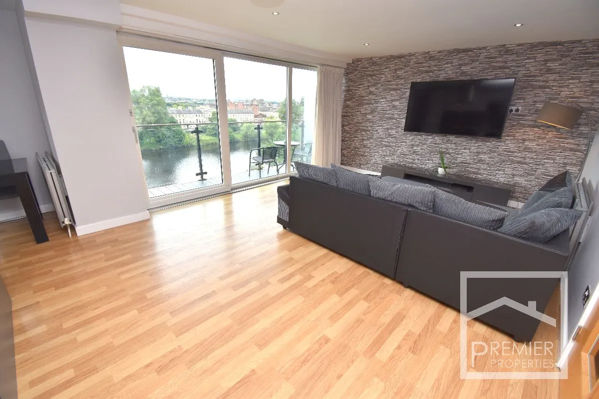 2 bedroom Modern Apartment To Let, photo 4