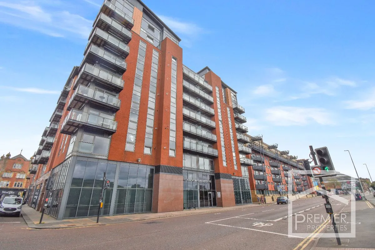 2 bedroom Modern Apartment To Let, photo 15