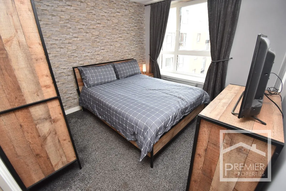 2 bedroom Modern Apartment To Let, photo 8