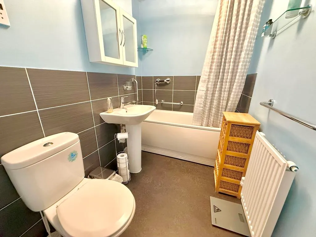 Stokers Close, Dunstable LU5 4EY, photo 10