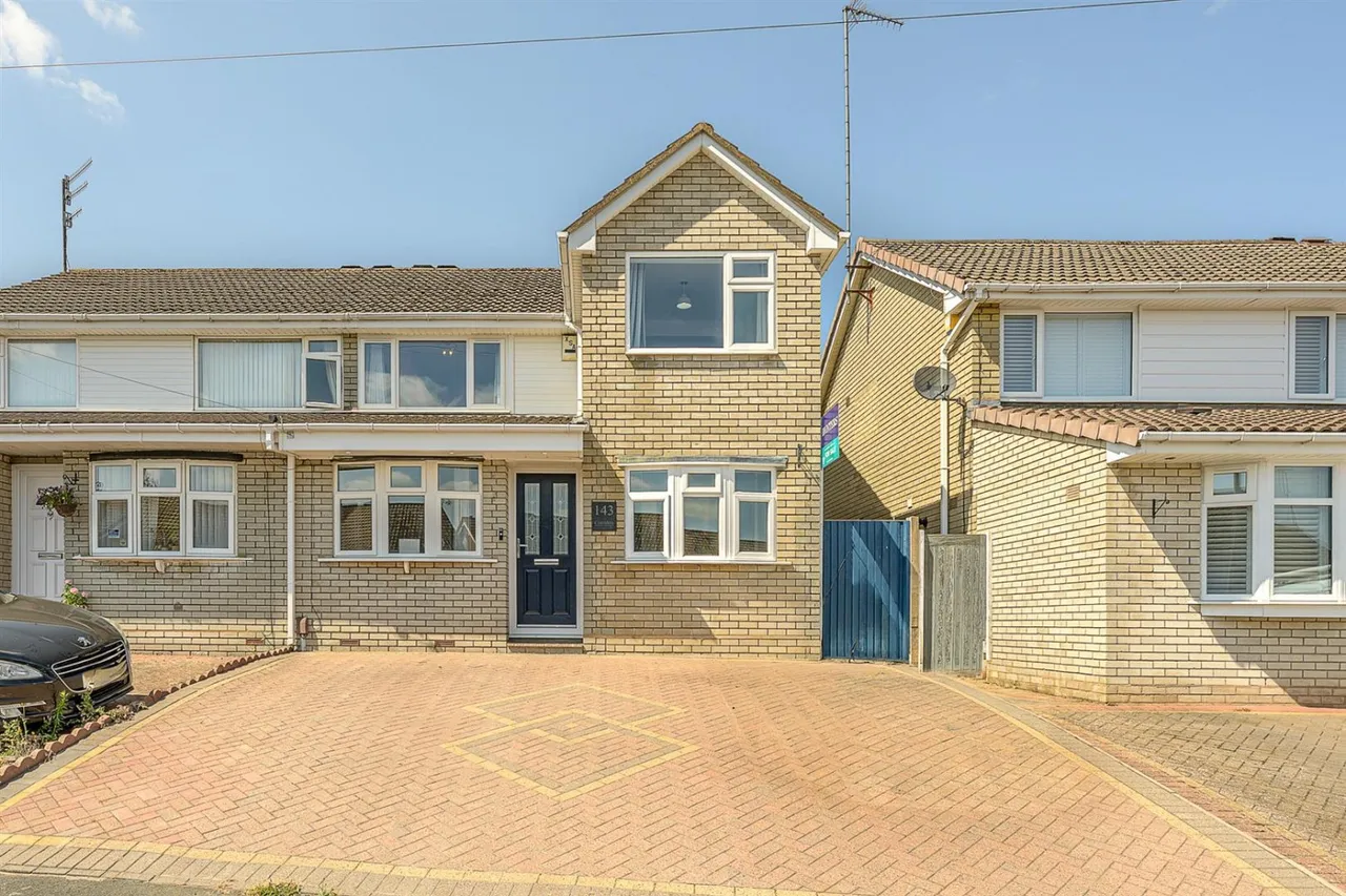 3 bed house for sale — Blakedown Road, Halesowen, B63 4QL