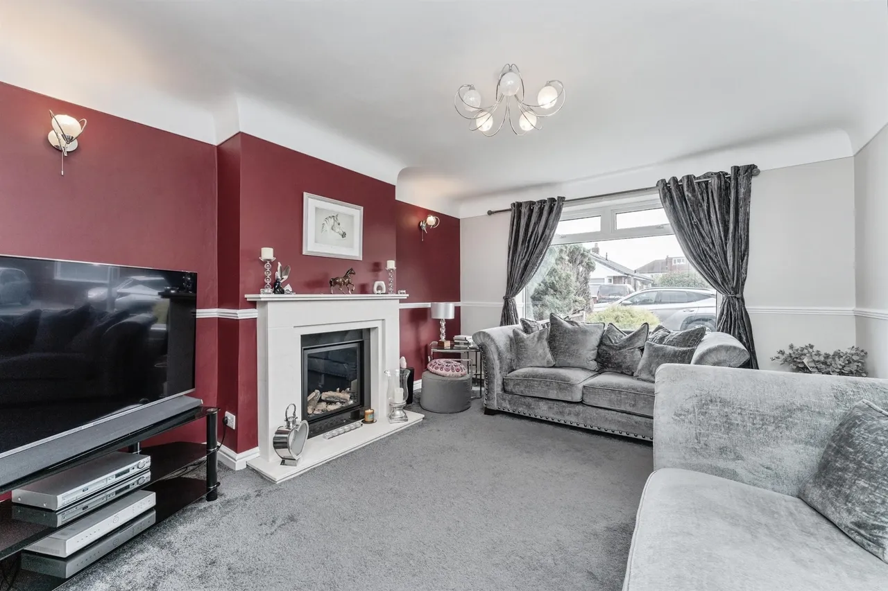 Ullswater Crescent, Chester, photo 9