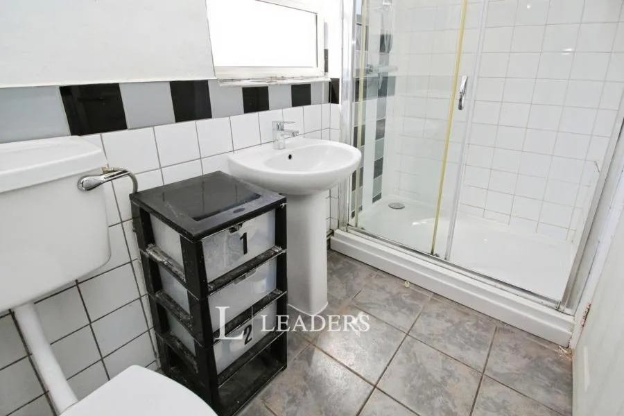 Cambridge Street, Wolverton, MK12, photo 8