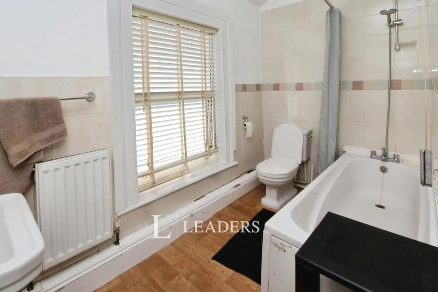 Cambridge Street, Wolverton, MK12, photo 11