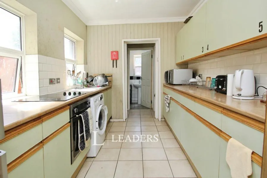 Cambridge Street, Wolverton, MK12, photo 5