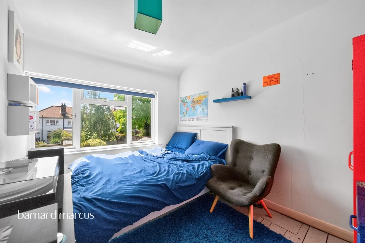 Ravenswood Avenue, Surbiton, photo 12