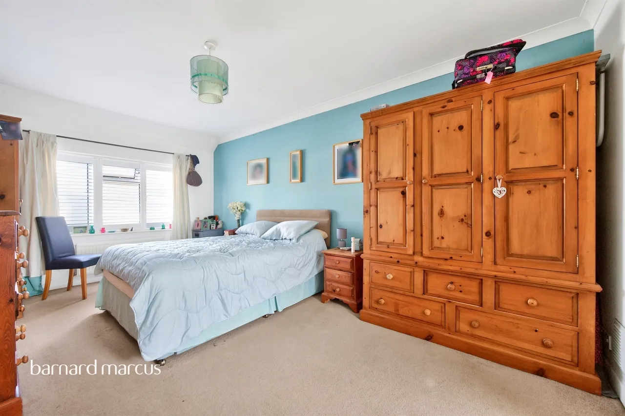 Ravenswood Avenue, Surbiton, photo 10