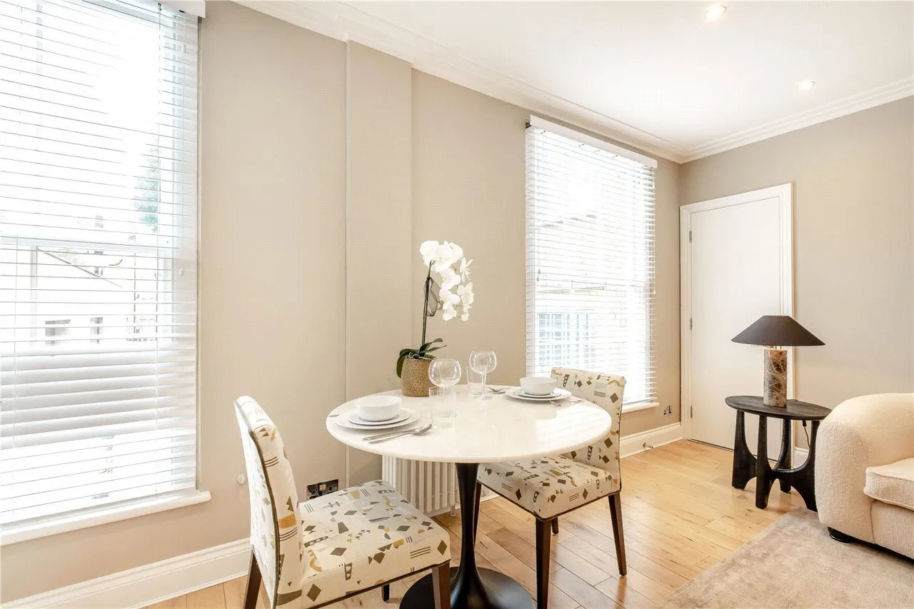 Grosvenor Hill, London, W1K, photo 6
